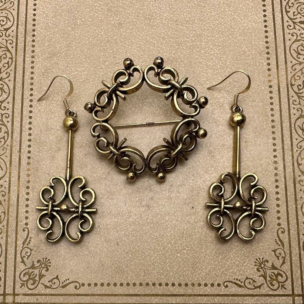 Zentall Viking Replica Goldtone Brooch and Earrings Jewelry Set Vintage 1960s